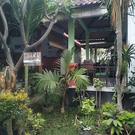 Beten Enjung Home Stay&Waroeng آميدْ المظهر الخارجي الصورة